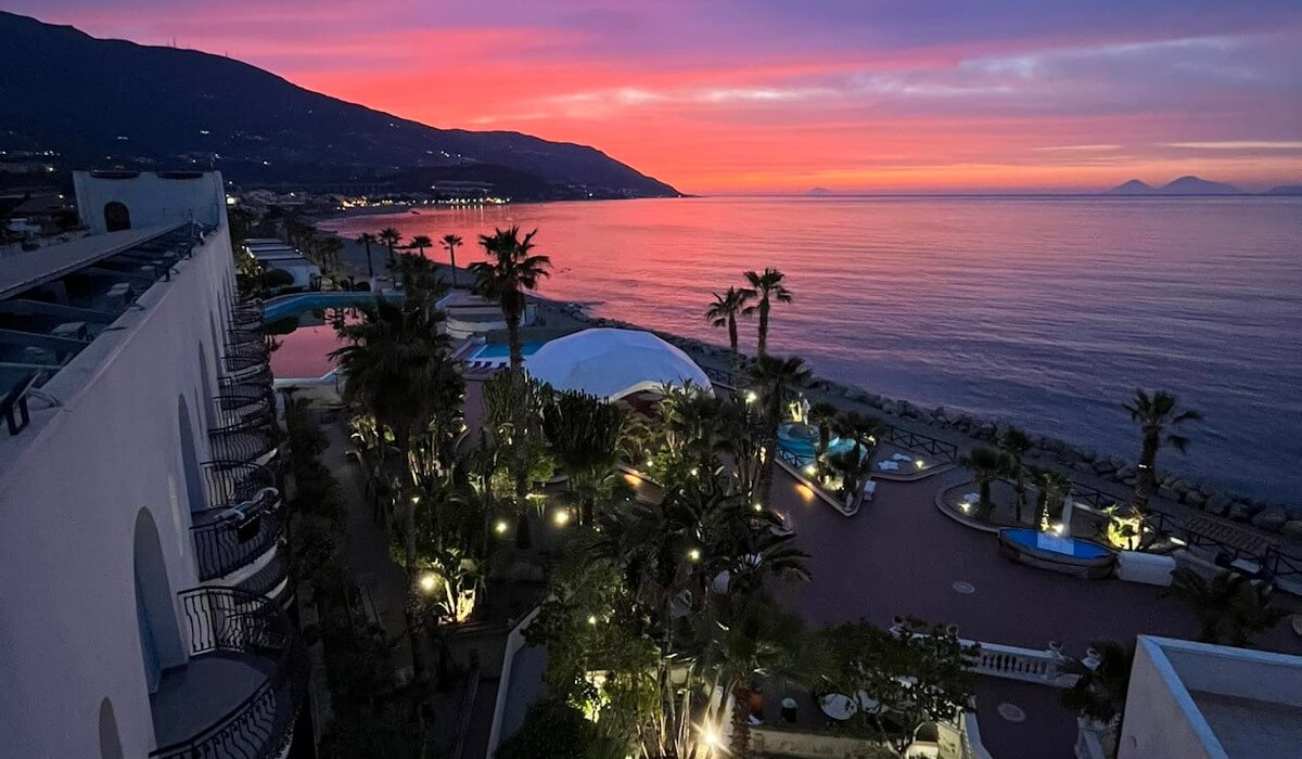 Hotel Club La Playa - Apus spectaculos peste Marina di Patti în provincia Messina