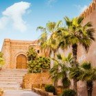 Detaliu al zidurilor și porții de intrare în Kasbah-ul Udayas din Rabat, Maroc