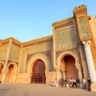 Vederea porții "Bab Mansour", vechea poartă de intrare în orașul Meknes