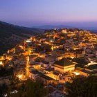 Moulay Idriss, oraș sacru în Maroc, văzut la amurg