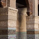 Detalii ale frumoaselor decorații din Madrasa Bou Inania din Fes, Maroc