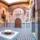 Madrasa Al-Attarine cu fântână în Fes, Maroc