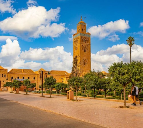 Piața și Minaretul din Marrakech, orașul imperial din Maroc