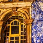 Detalii ale Azulejos, o lucrare spectaculoasă și foarte veche a plăcilor tipice portugheze