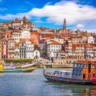 Vedere a orașului vechi din Porto, Portugalia