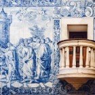 Igreja da Misericórdia este o biserică barocă nu departe de centrul istoric din Évora, în regiunea Alentejo din Portugalia. Detaliul arată o reprezentare realizată cu azulejos, celebrele și tipicele plăci de ceramică portugheze