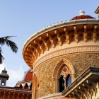 Palatul Monserrate din orașul Sintra, realizat de Sir Francis Cook, este o vilă din secolul al XIX-lea. Este o combinație originală de diferite stiluri arabe, înconjurată de grădini în stil englezesc