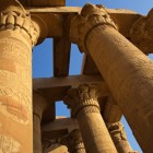 Templul din Kom Ombo, detalii spectaculoase ale hieroglifelor și basoreliefurilor de pe colonada templului