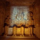 Abu Simbel, sanctuarul templului, situat în spatele Sălii de Apariții și a Camerei pentru Oferte. Conține patru statui care îl reprezintă pe Ptah, Amon-Ra, Ra-Horakhty și statuia lui Ramses