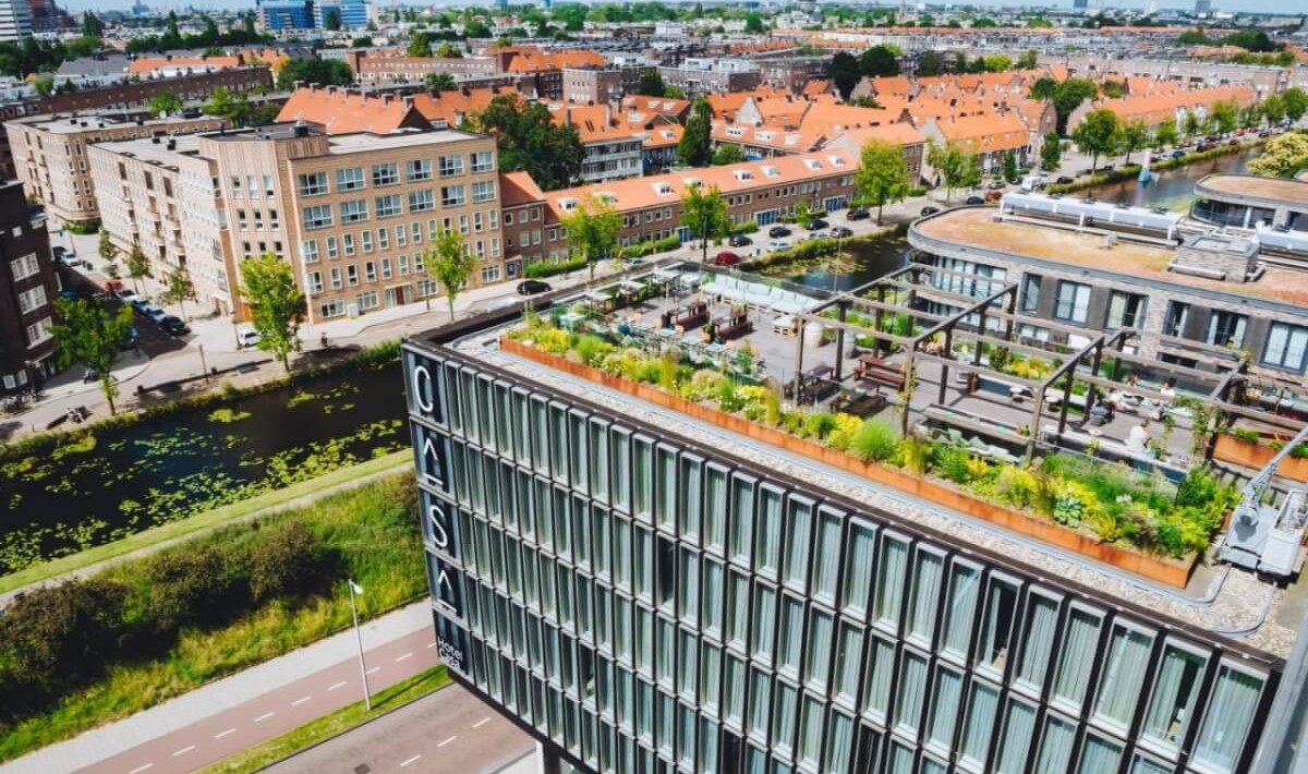 Hotel Casa Amsterdam - Vista asupra proprietății și a grădinii de pe acoperiș