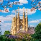 Sagrada Familia este monumentul reprezentativ al Barcelonei