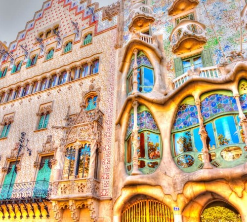 Opera faimosului arhitect Antoni Gaudí, Casa Batlló, declarată Patrimoniu Mondial UNESCO, este considerată una dintre cele mai originale creații ale sale