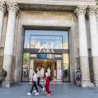 Zara, un brand internațional faimos, se află pe Paseo de Gracia în Barcelona