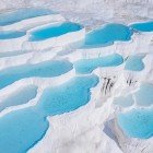 Pamukkale și frumoasele sale piscine termale de travertin alb au fost declarate un site al Patrimoniului Mondial al Umanității de către UNESCO